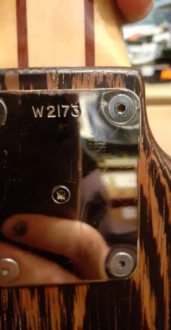 W2173.neck_plate.jpg