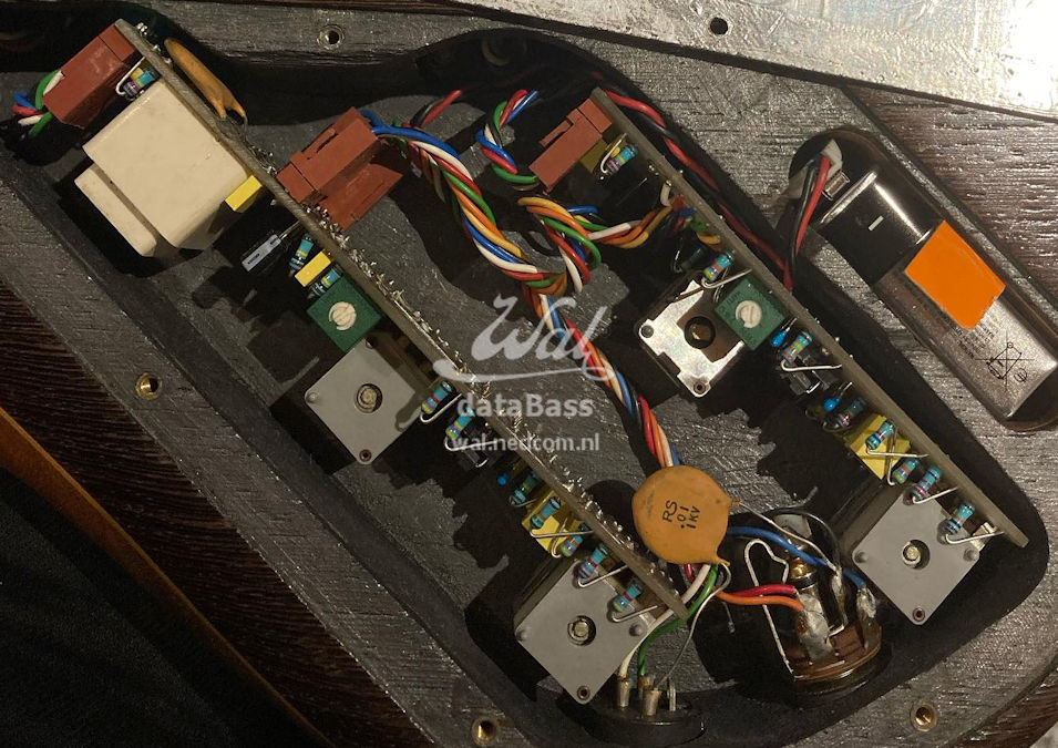 W2202.electronics.jpg