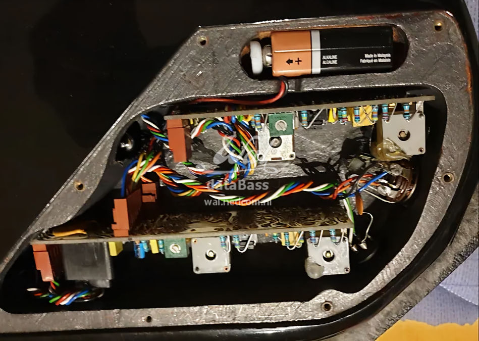 W2436.electronics.jpg