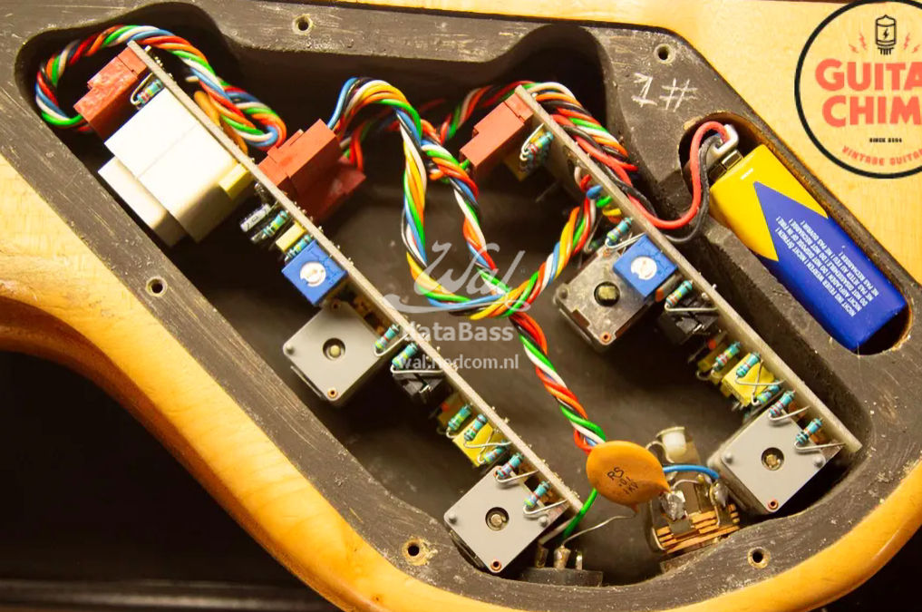 W2756.electronics.jpg