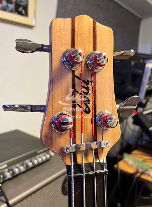 W3298.headstock-front.jpg