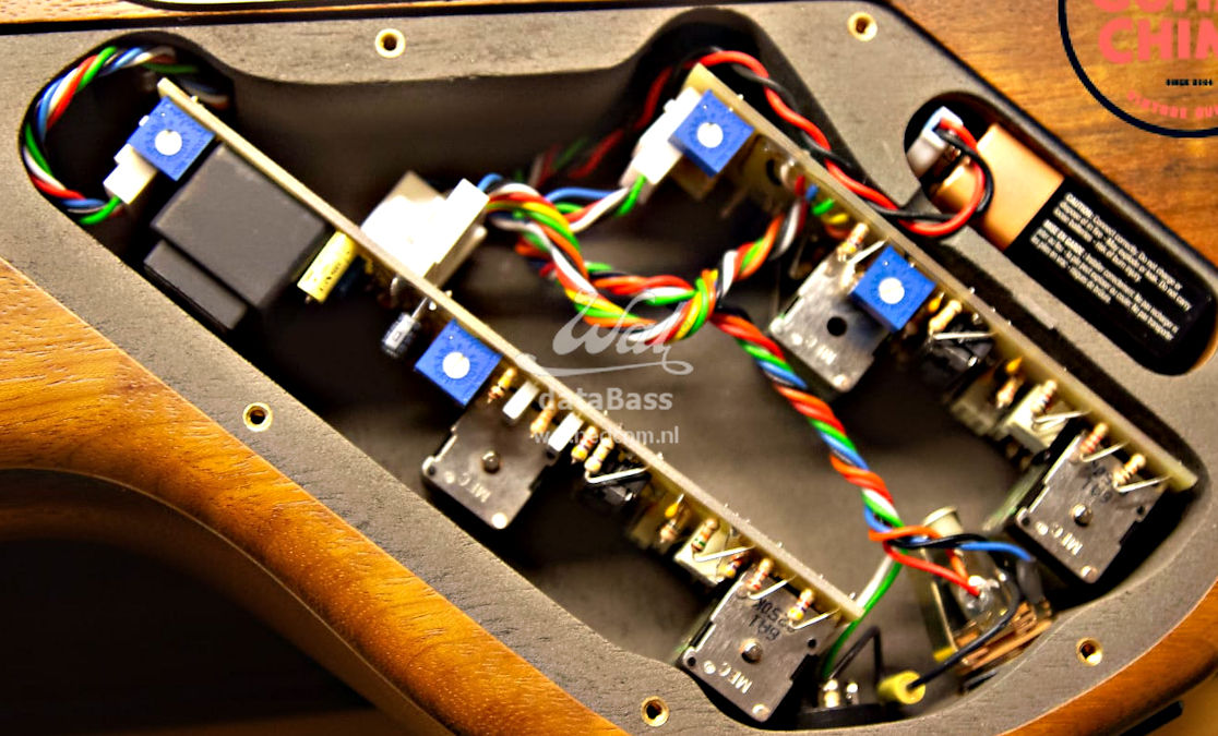 W4289.electronics.jpg