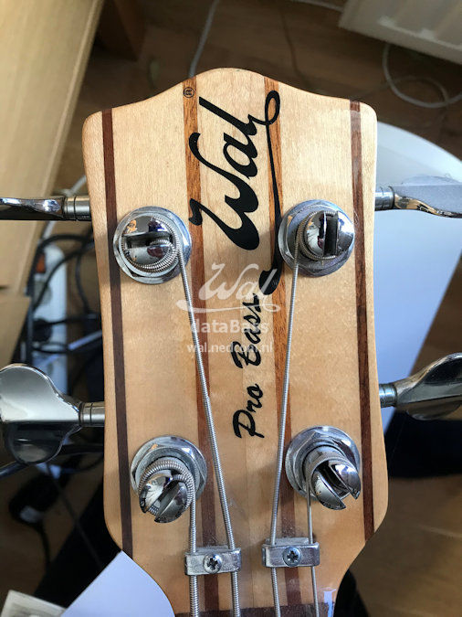 PB1252.headstock.jpg