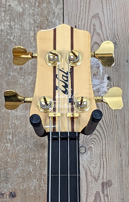 W2516.headstock-front.jpg