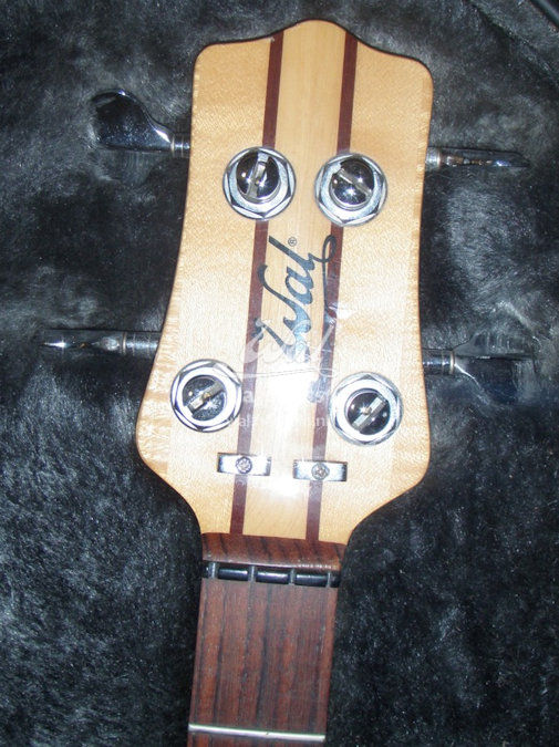 W2564.headstock-front.jpg