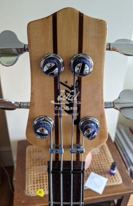 W2720.headstock-front.jpg