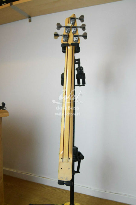 W2724.fretless-neck-rear.jpg