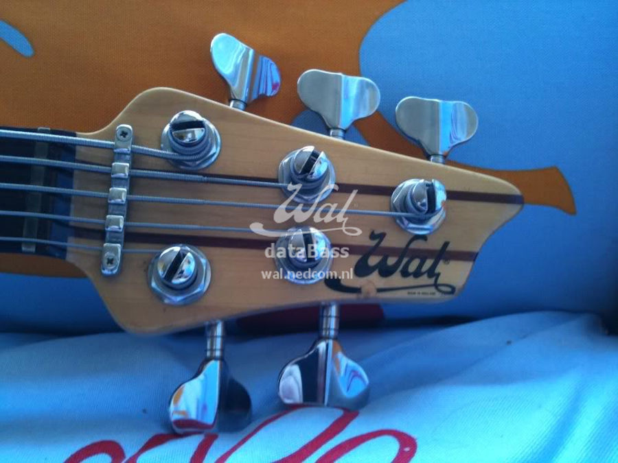 W3014.headstock.jpg