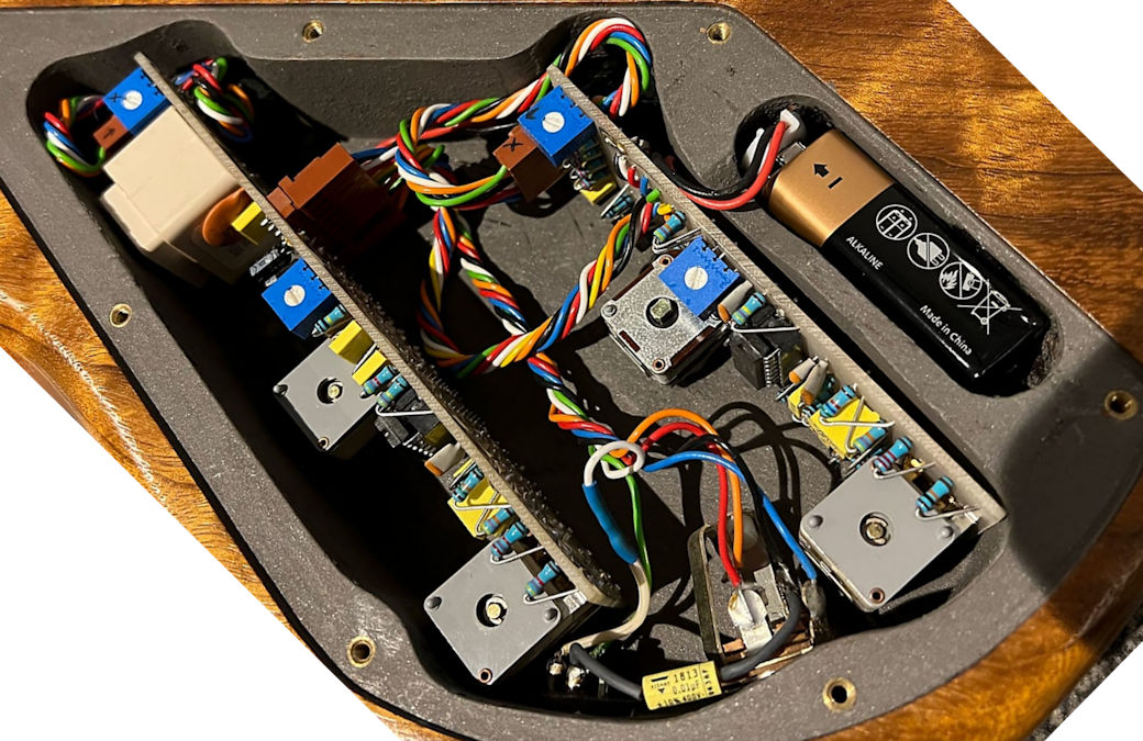 W3074.electronics.jpg