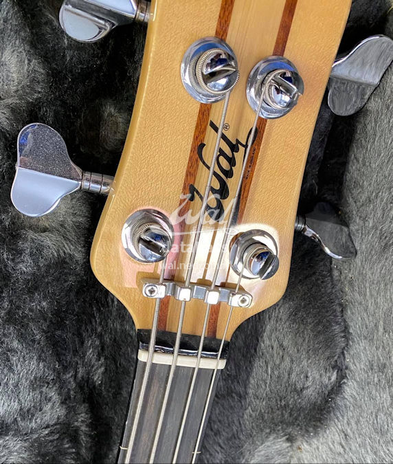 W3628.headstock.front.jpg