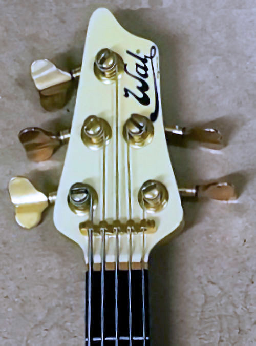 W3937.headstock-front.jpg
